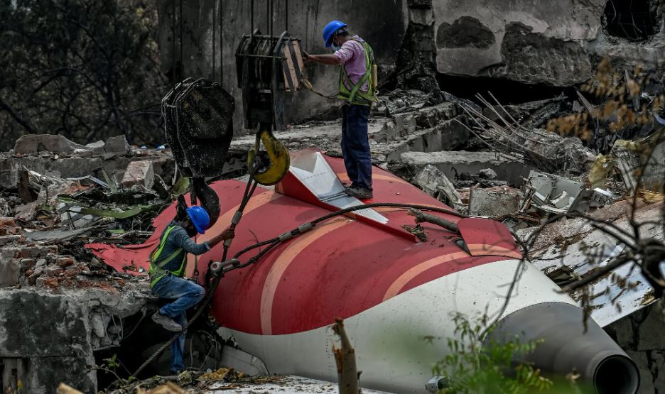 Así fue el lamentable accidente de avión en la India 2025